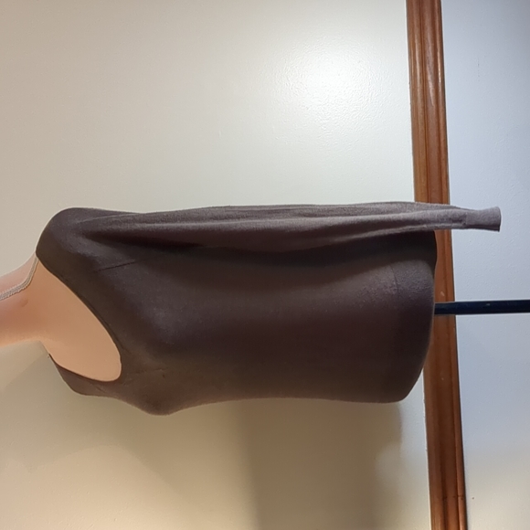 American Eagle Outfitters long sleeved brown shirt, sized Small - Picture 2 of 9